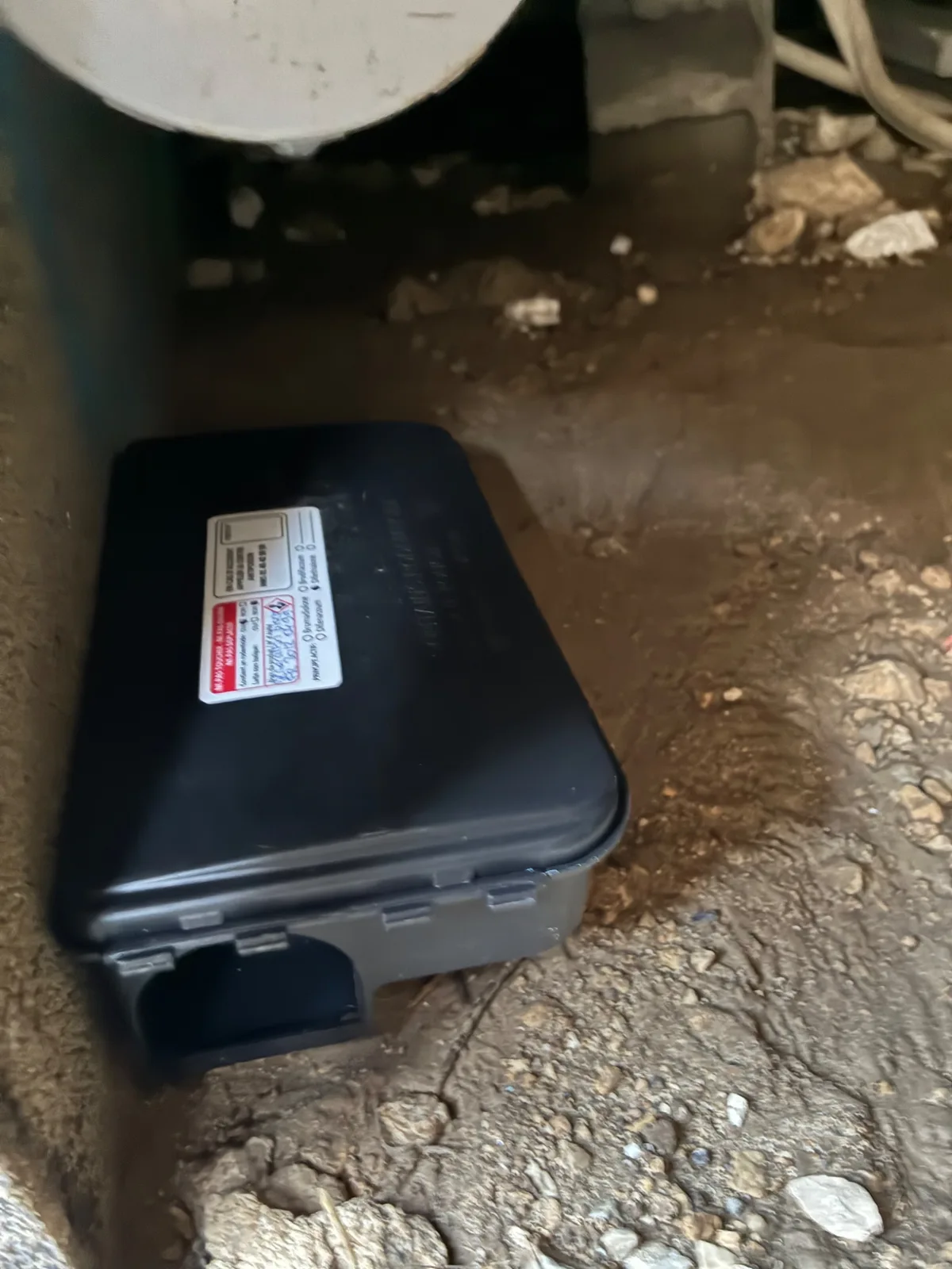 Je place un poste dans une zone technique accessible pour son suivi.